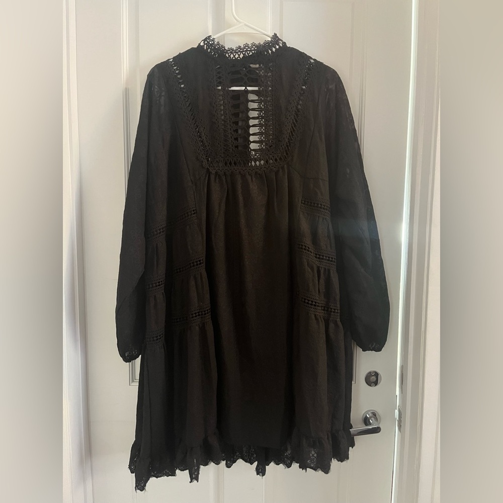 Beulah lace black dress